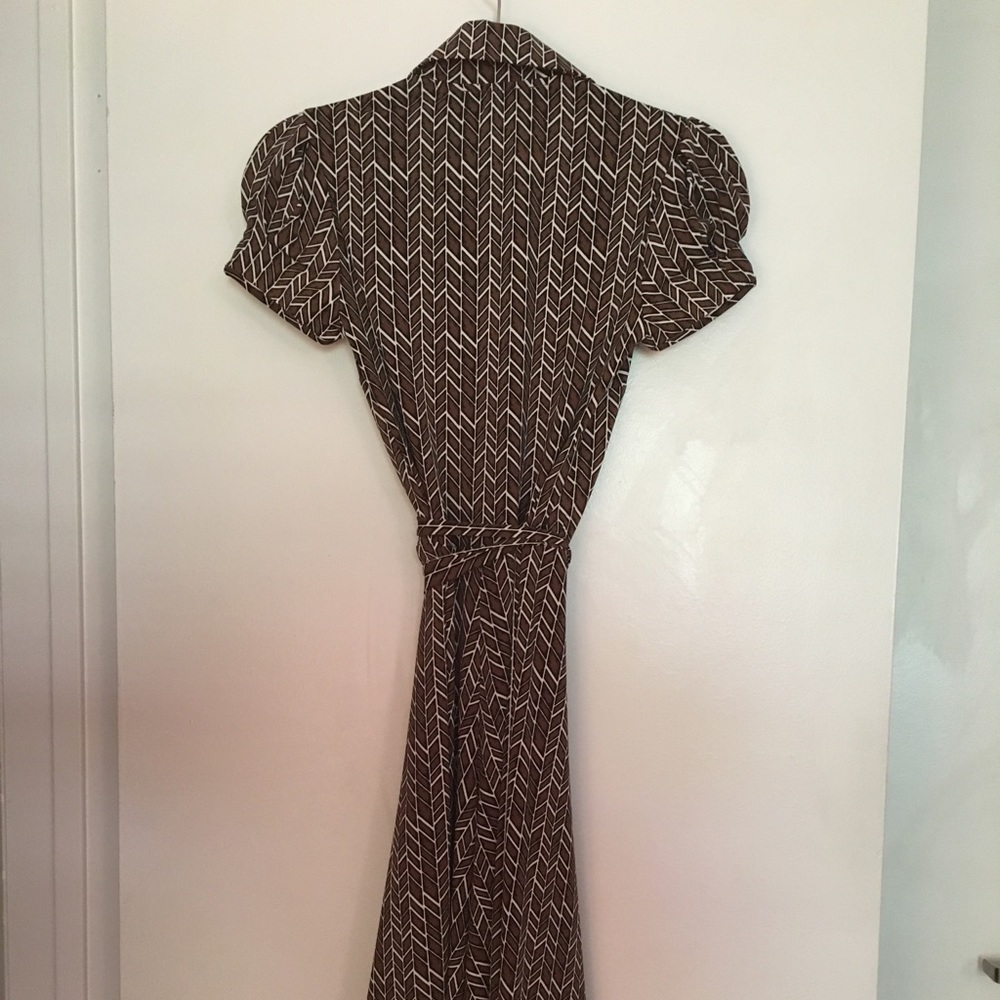 NWOT BCBG MAX AZRIA Print Wrap Dress - Picture 3 of 7